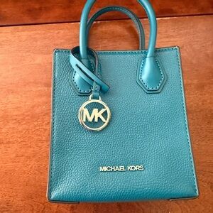 Michael Kors Mercer Extra-Small Tote – Teal Pebbled Leather – MK Charm
